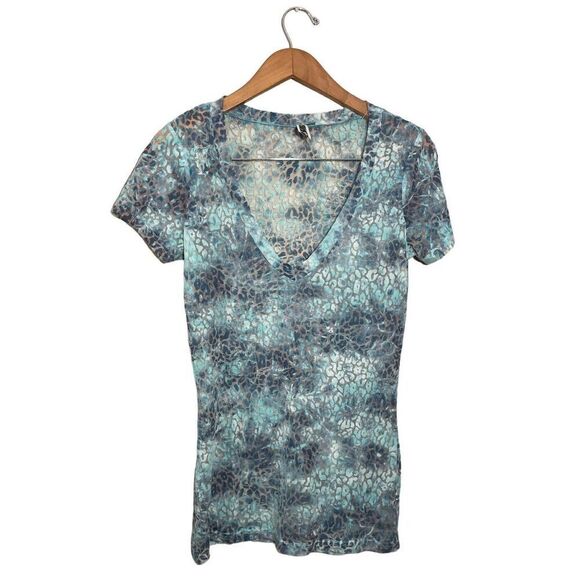 BKE Sheer Leopard Print Tee Women’s Large‎ Short Sleeve V-Neck Blue - Picture 1 of 7